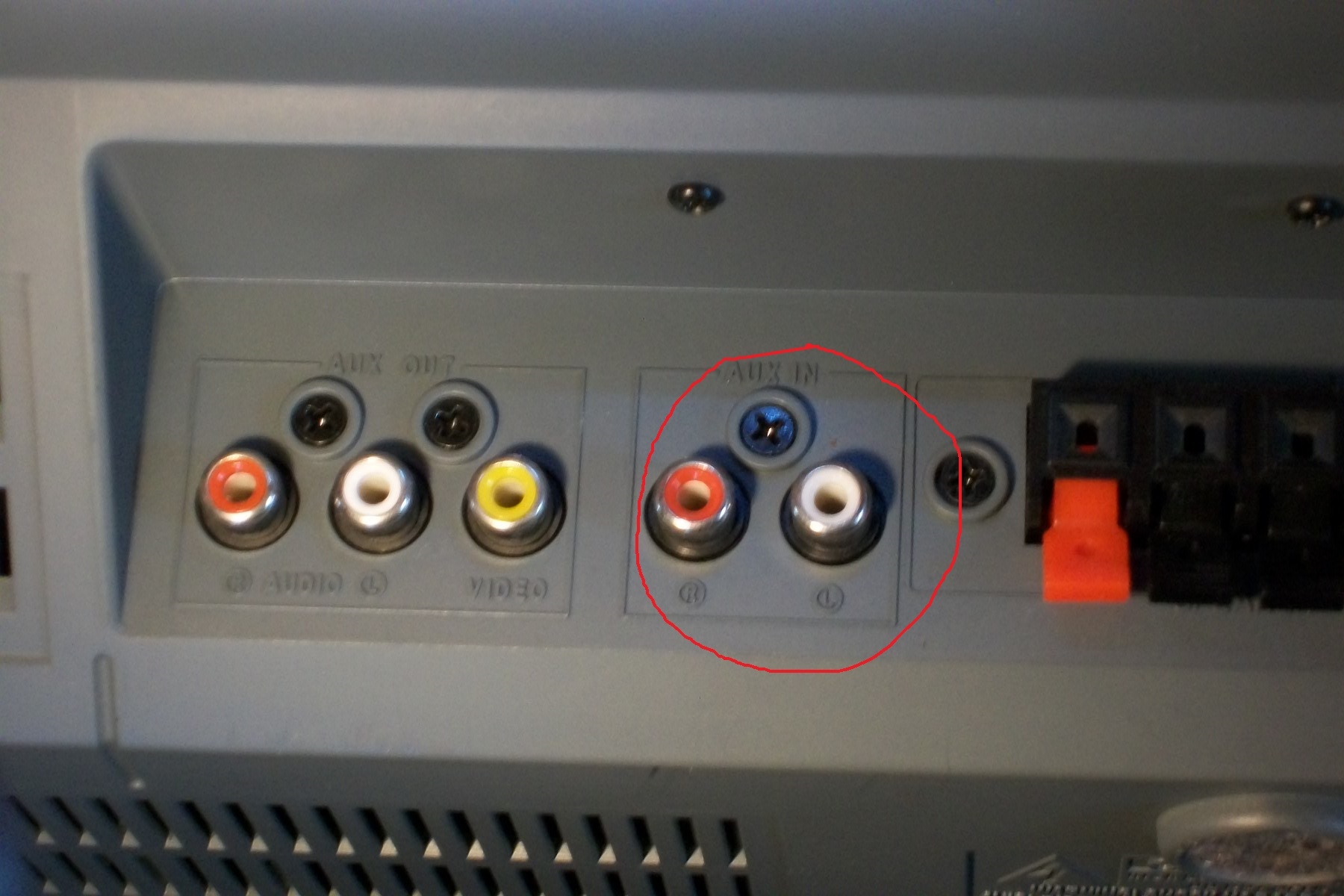 Bestaat er een aux naar minijack kabel? GoeieVraag