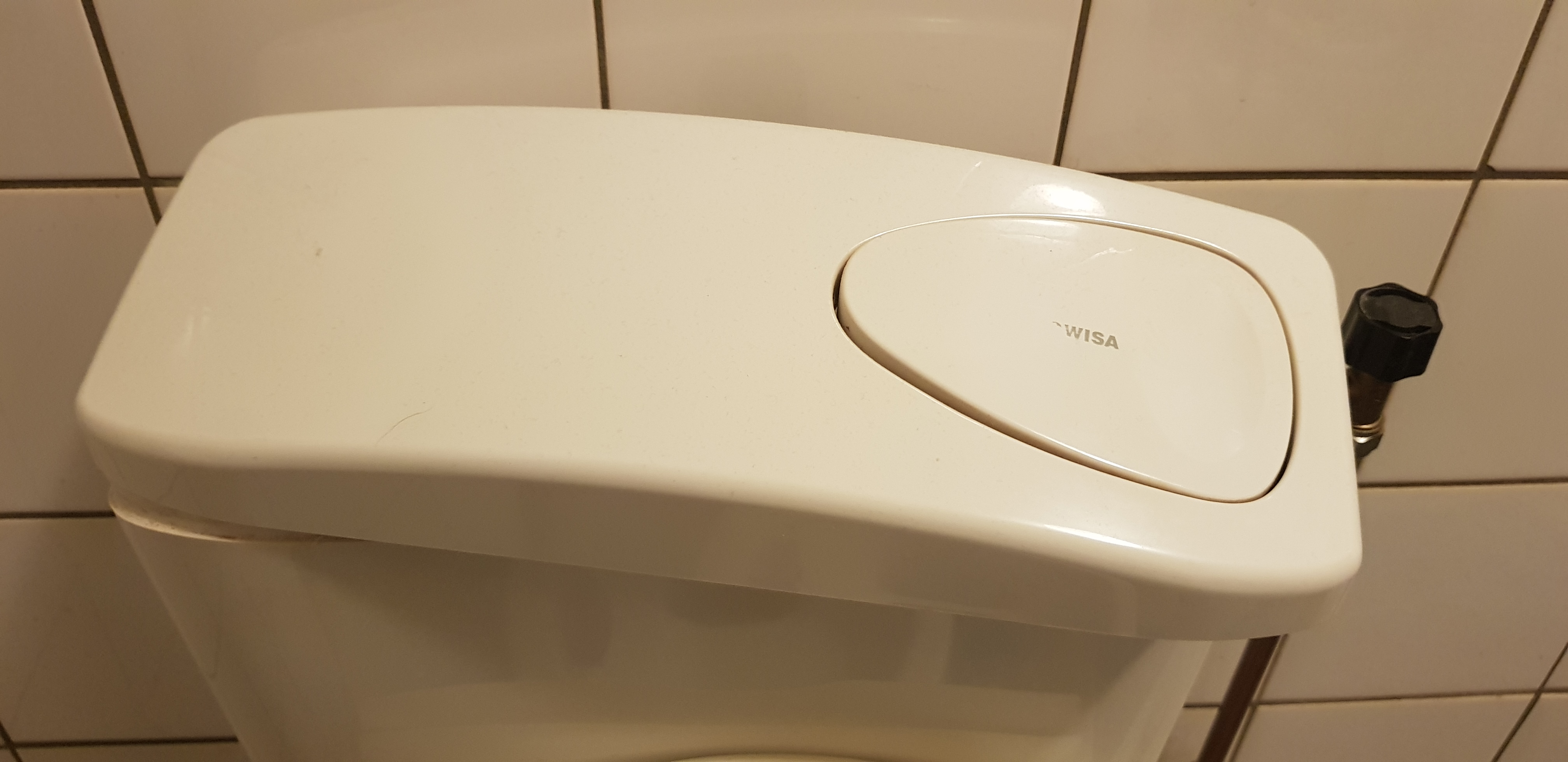 deksel toilet reservoir verwijderen